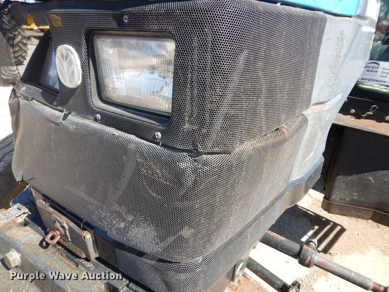 image for item DK7648 2003 New Holland TS100  tractor