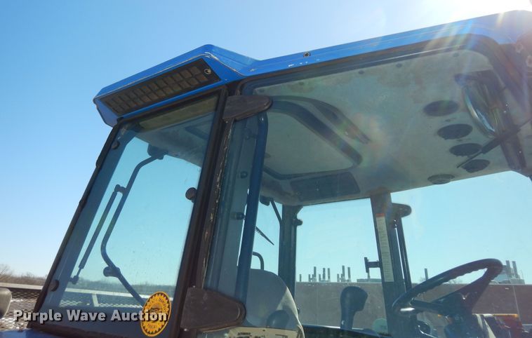 image for item DK7648 2003 New Holland TS100  tractor