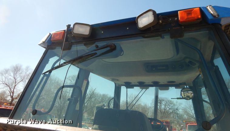 image for item DK7648 2003 New Holland TS100  tractor