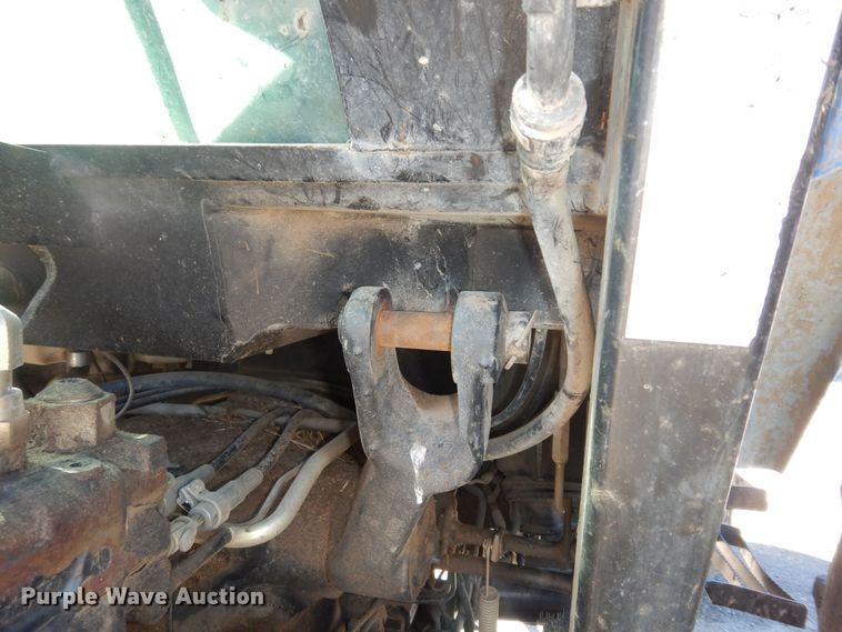 image for item DK7648 2003 New Holland TS100  tractor