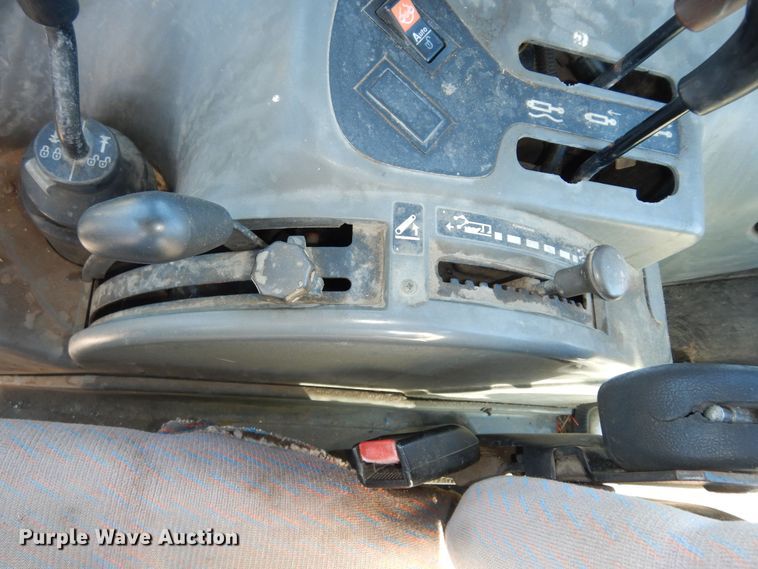 image for item DK7648 2003 New Holland TS100  tractor