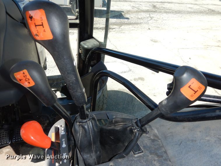 image for item DK7648 2003 New Holland TS100  tractor