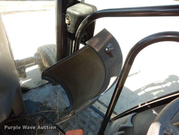 image for item DK7648 2003 New Holland TS100  tractor