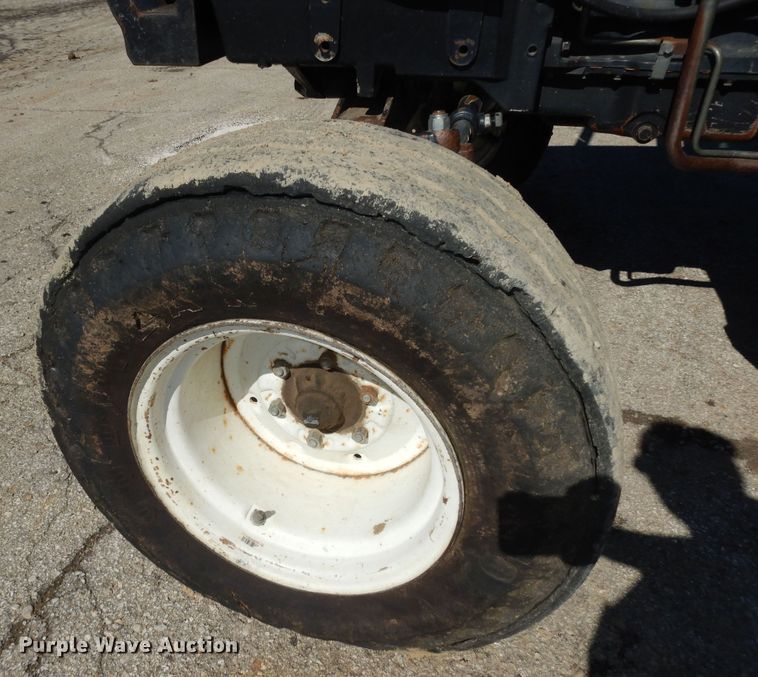 image for item DK7648 2003 New Holland TS100  tractor