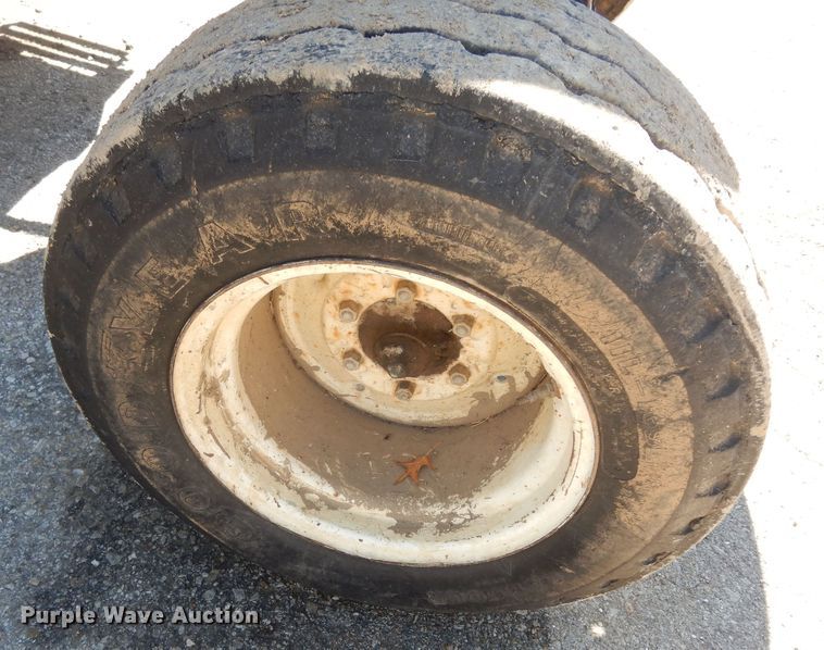 image for item DK7648 2003 New Holland TS100  tractor