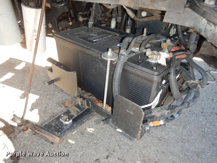 image for item DK7649 2006 New Holland TS110A  tractor