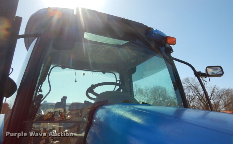 image for item DK7649 2006 New Holland TS110A  tractor