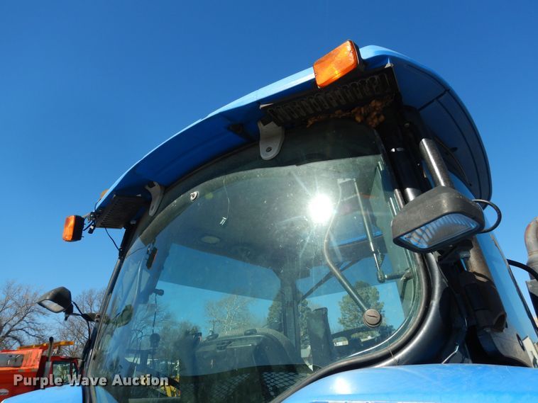 image for item DK7649 2006 New Holland TS110A  tractor