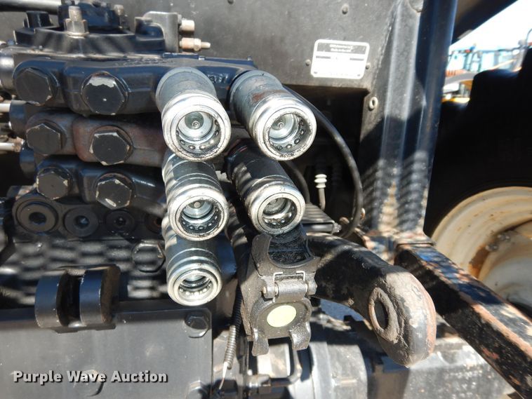 image for item DK7649 2006 New Holland TS110A  tractor