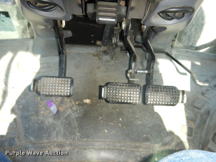 image for item DK7649 2006 New Holland TS110A  tractor