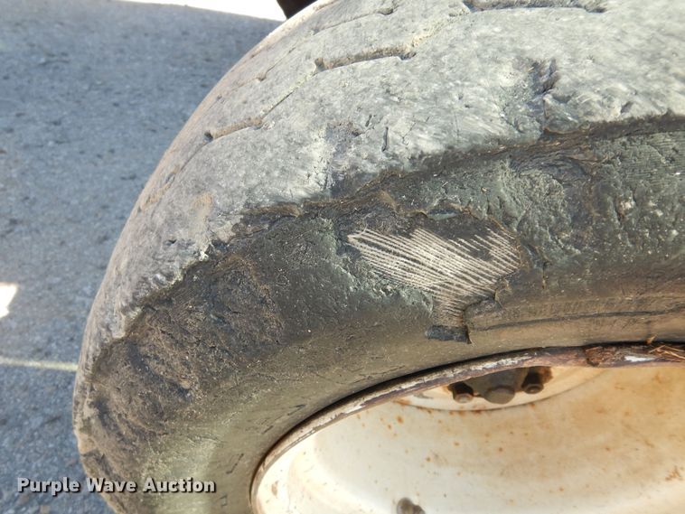 image for item DK7649 2006 New Holland TS110A  tractor