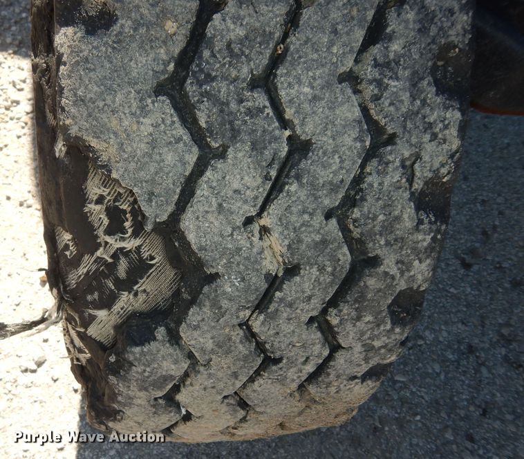 image for item DK7649 2006 New Holland TS110A  tractor