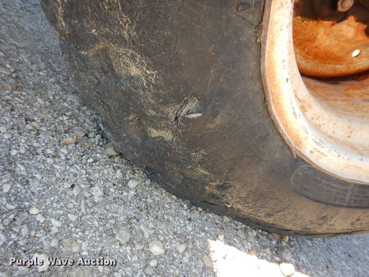 image for item DK7649 2006 New Holland TS110A  tractor