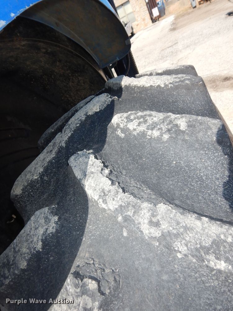 image for item DK7649 2006 New Holland TS110A  tractor