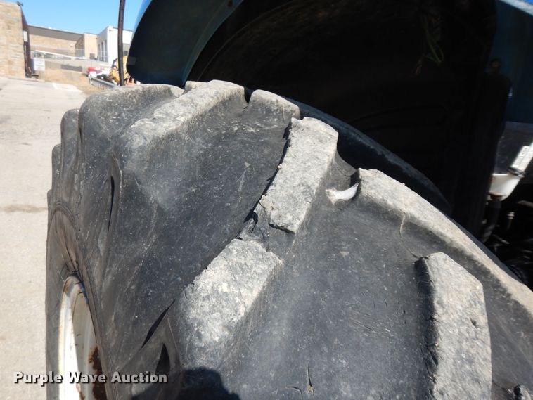 image for item DK7649 2006 New Holland TS110A  tractor