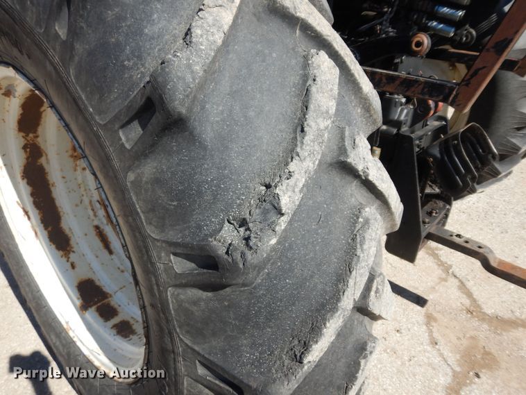 image for item DK7649 2006 New Holland TS110A  tractor