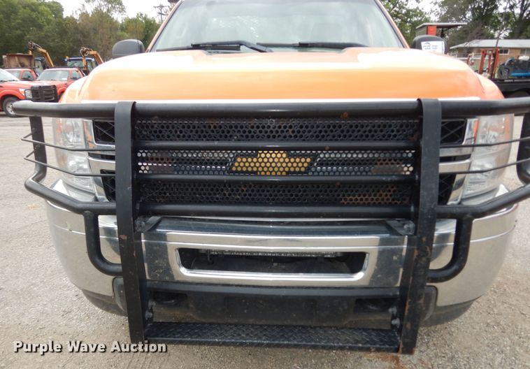 image for item DM3199 2012 Chevrolet Silverado 2500HD  pickup truck