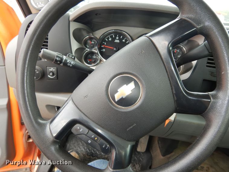 image for item DM3199 2012 Chevrolet Silverado 2500HD  pickup truck