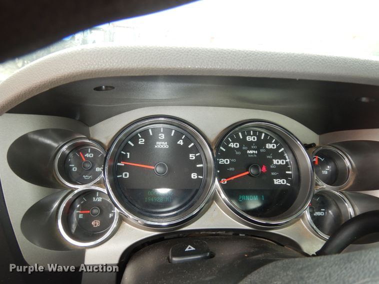 image for item DM3199 2012 Chevrolet Silverado 2500HD  pickup truck