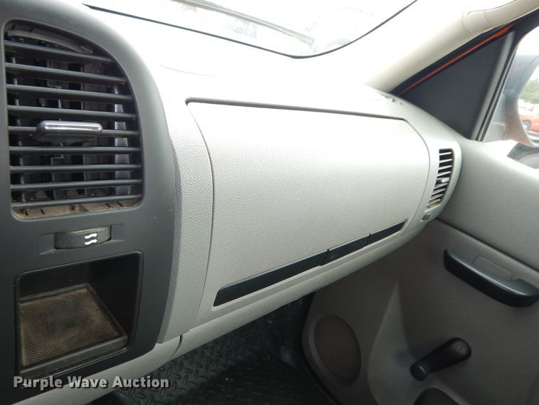 image for item DM3199 2012 Chevrolet Silverado 2500HD  pickup truck