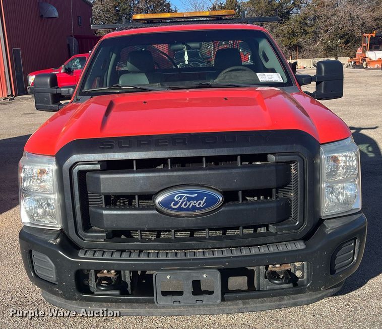 image for item DQ4098 2011 Ford F250 Super Duty  utility bed pickup truck