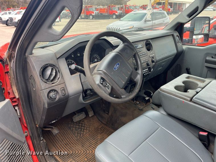 image for item DQ4098 2011 Ford F250 Super Duty  utility bed pickup truck