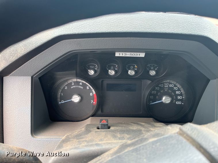 image for item DQ4098 2011 Ford F250 Super Duty  utility bed pickup truck