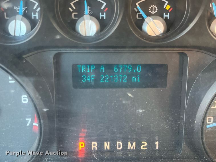 image for item DQ4098 2011 Ford F250 Super Duty  utility bed pickup truck