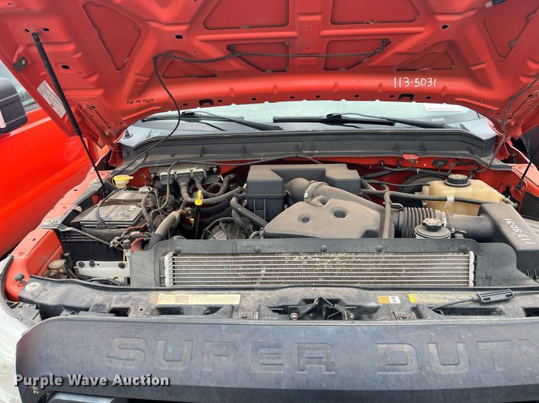 image for item DQ4098 2011 Ford F250 Super Duty  utility bed pickup truck