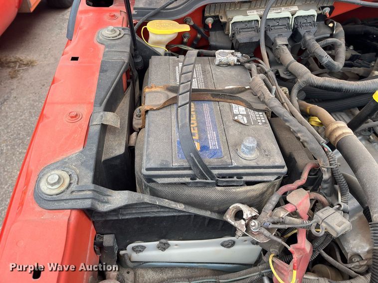 image for item DQ4098 2011 Ford F250 Super Duty  utility bed pickup truck