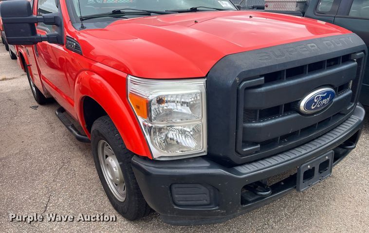 image for item DQ4098 2011 Ford F250 Super Duty  utility bed pickup truck