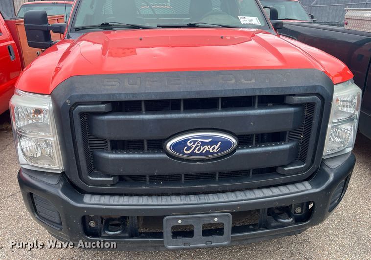 image for item DQ4098 2011 Ford F250 Super Duty  utility bed pickup truck