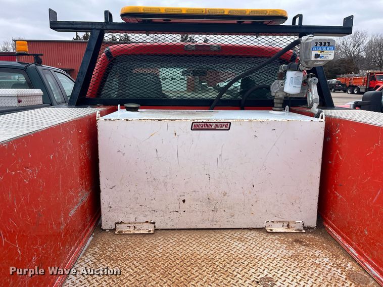 image for item DQ4098 2011 Ford F250 Super Duty  utility bed pickup truck