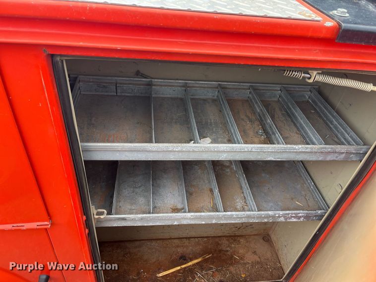 image for item DQ4098 2011 Ford F250 Super Duty  utility bed pickup truck