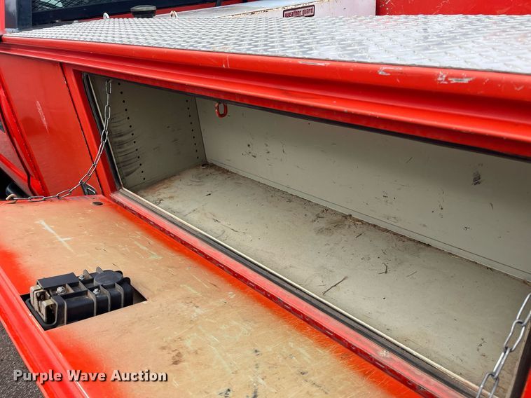 image for item DQ4098 2011 Ford F250 Super Duty  utility bed pickup truck