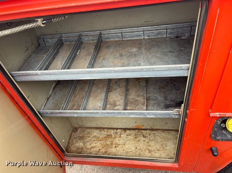 image for item DQ4098 2011 Ford F250 Super Duty  utility bed pickup truck