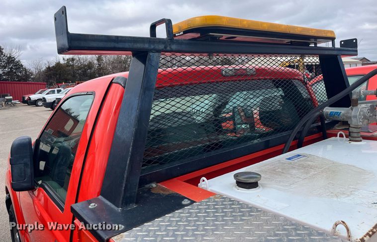 image for item DQ4098 2011 Ford F250 Super Duty  utility bed pickup truck