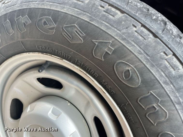 image for item DQ4098 2011 Ford F250 Super Duty  utility bed pickup truck