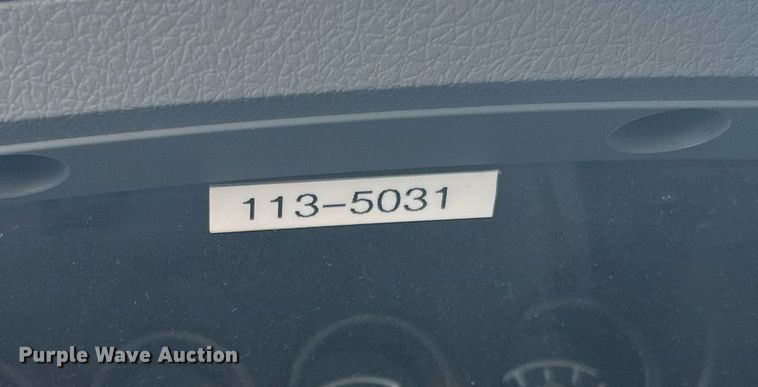 image for item DQ4098 2011 Ford F250 Super Duty  utility bed pickup truck