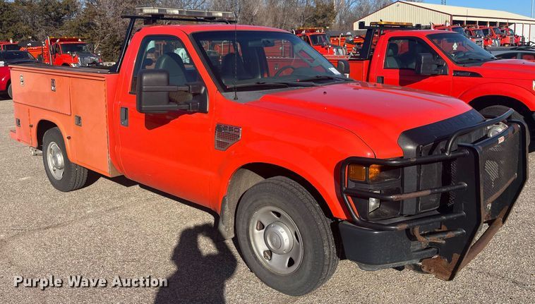 image for item DQ4099 2009 Ford F250 Super Duty  utility bed pickup truck