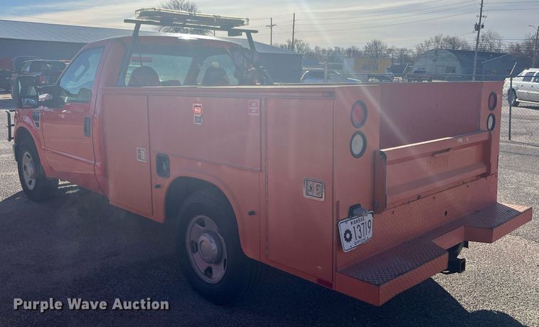 image for item DQ4099 2009 Ford F250 Super Duty  utility bed pickup truck