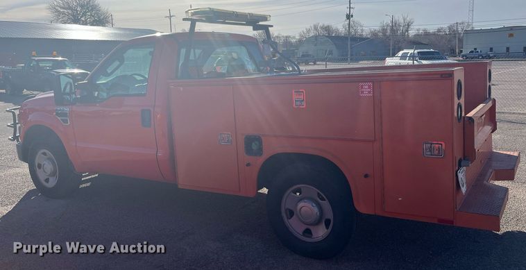 image for item DQ4099 2009 Ford F250 Super Duty  utility bed pickup truck