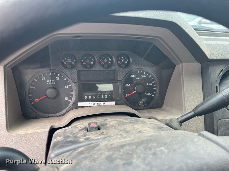 image for item DQ4099 2009 Ford F250 Super Duty  utility bed pickup truck