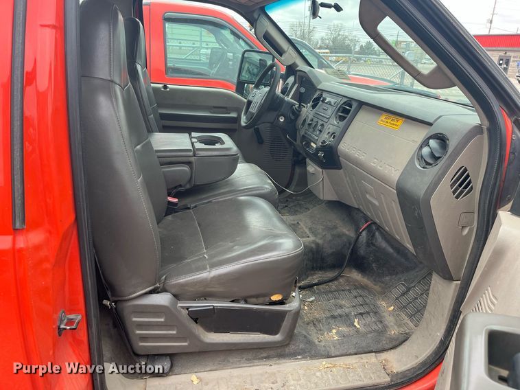 image for item DQ4099 2009 Ford F250 Super Duty  utility bed pickup truck