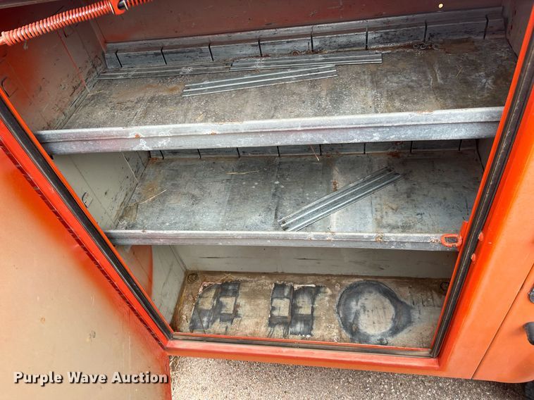 image for item DQ4099 2009 Ford F250 Super Duty  utility bed pickup truck