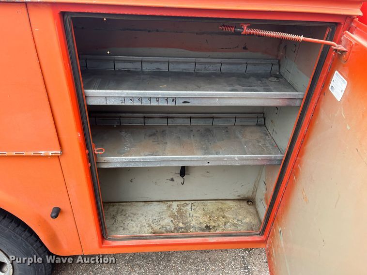 image for item DQ4099 2009 Ford F250 Super Duty  utility bed pickup truck