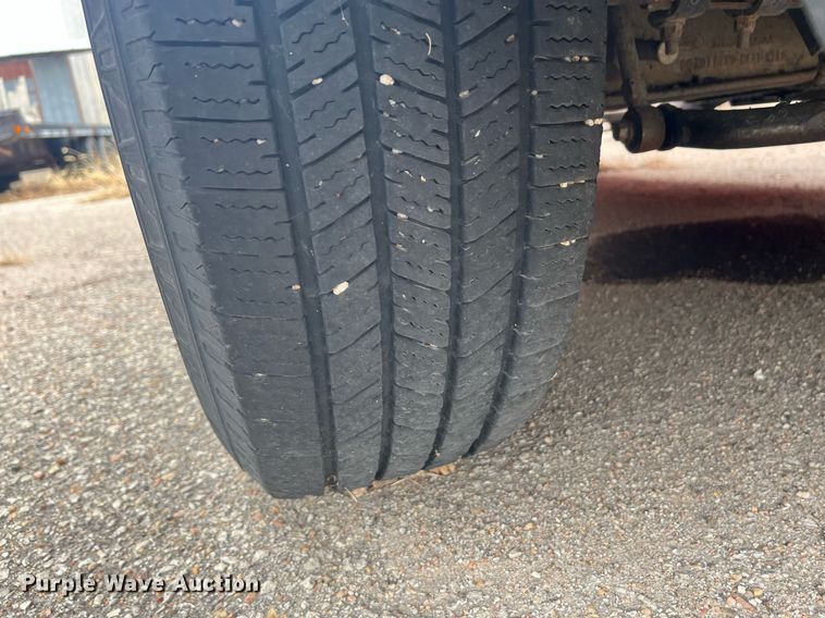 image for item DQ4099 2009 Ford F250 Super Duty  utility bed pickup truck