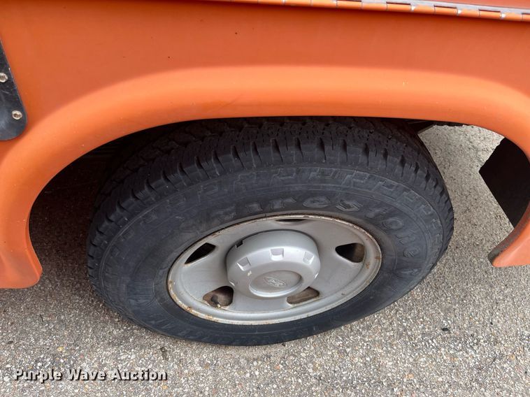 image for item DQ4099 2009 Ford F250 Super Duty  utility bed pickup truck