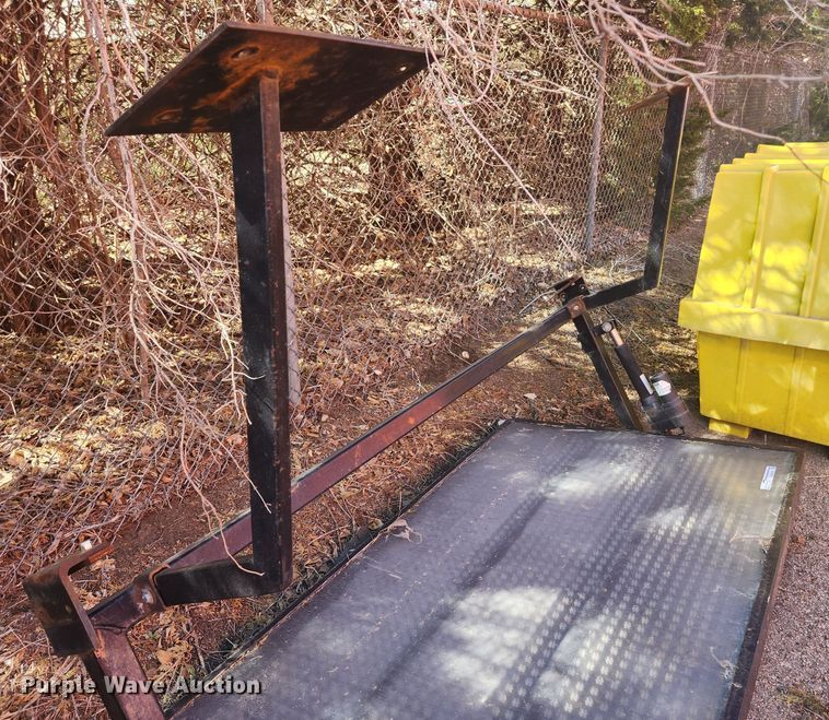 image for item EA9439 2013 Ver-Mac TM-548  message board