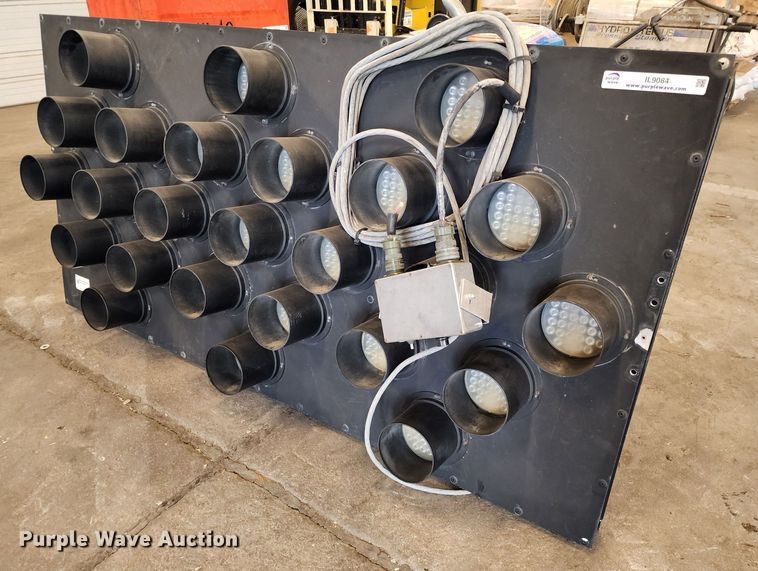 image for item IL9084 2005 Ver-Mac  arrow board